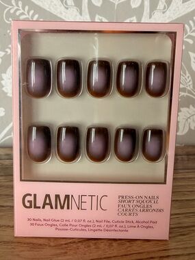 Glamnetic NIB Press On Nails Short Squoval ECLIPSE